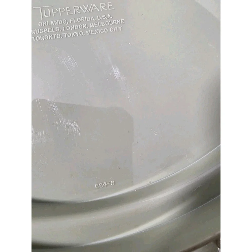 Tupperware Cake Taker Avocado Green Sunburst Cake Carrier 683-2 684-2 624-3 USA